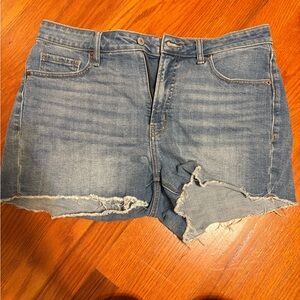 Old navy women’s denim shorts